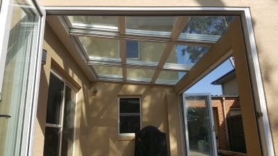 Retrata Roof with retractable Glass Panels